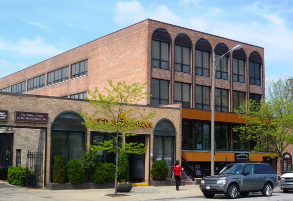 1910 1st St, Highland Park, IL 60035